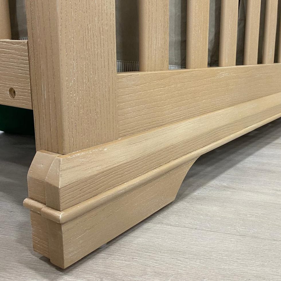 Pali Cribs Pali Genova Forever Crib with Decor Base