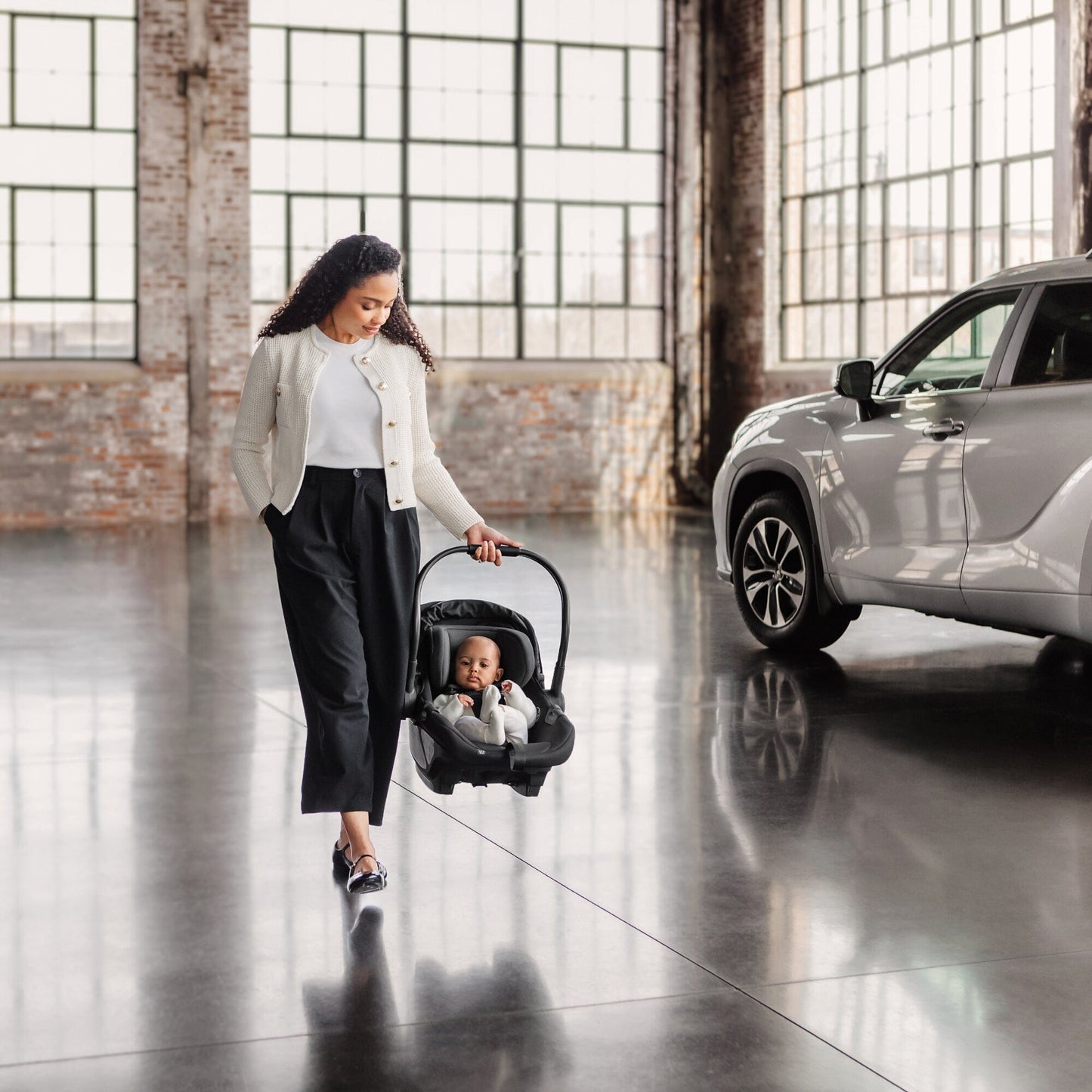 UPPAbaby Car Seats - Infant UPPAbaby Aria V2 Infant Car Seat + Base